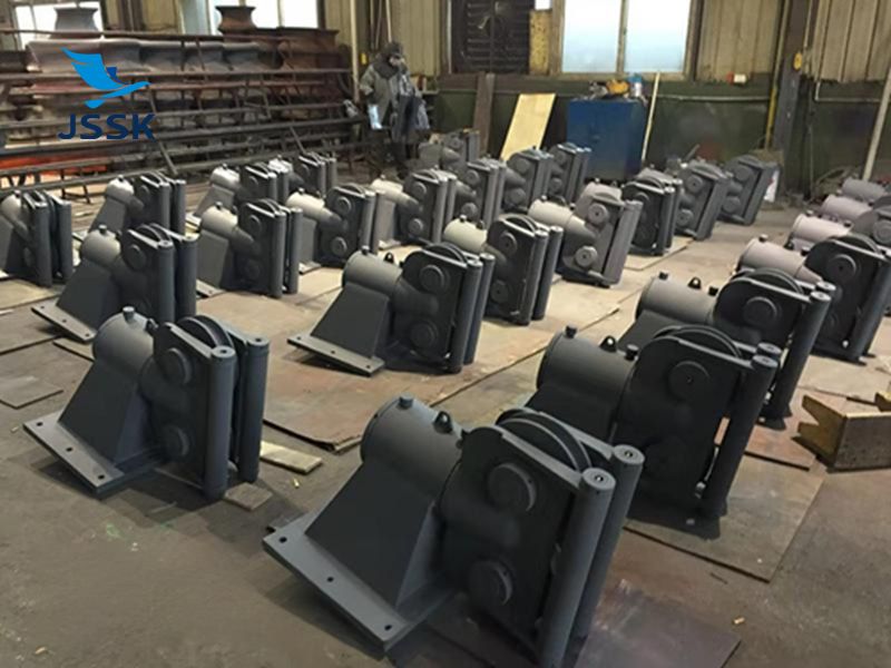 旋轉(zhuǎn)導(dǎo)纜器（25~82）